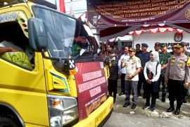 Pj Bupati Barito Utara berangkatkan distribusi logistik PSU pilkada