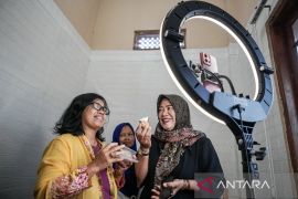 Simak lagi warta soal syarat Instagram Live, petisi pemilik Binguo EV