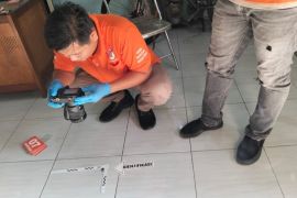 Polisi selidiki proyektil peluru nyasar kena rumah warga di Makassar