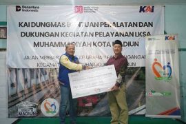 Daop Madiun salurkan bantuan TJSL bina lingkungan untuk LKSA Muhammadiyah