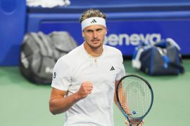 Zverev kalahkan Medvedev untuk pertahankan gelar di Paris