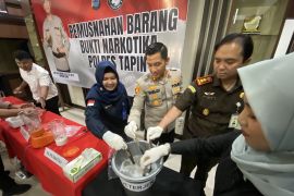 Polres Tapin musnahkan 423 gram sabu sitaan kasus narkoba