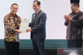 Gubernur Kalbar mengimbau pemkab dan pemkot serius tangani sampah