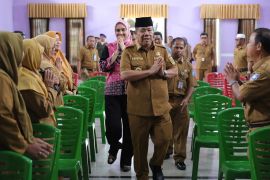 Gubernur Babel melarang sekolah pungut IPP