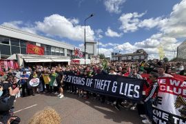 Suporter Manchester United batalkan aksi protes pada laga vs Arsenal