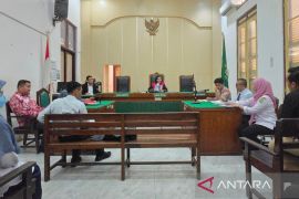 Hakim tegur kuasa hukum PUD Pasar dan perwakilan Wali Kota Medan di sidang tumpang tindih izin lahan eks Pasar Aksara