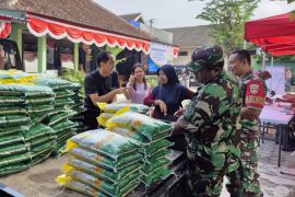 Bulog Yogyakarta jaga ketersediaan pangan dengan salurkan beras SPHP