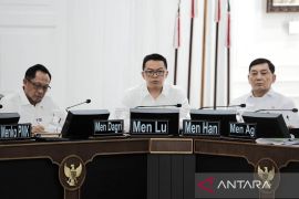 Presiden Prabowo puji diplomasi Menlu Sugiono di tengah gejolak global