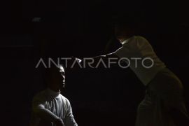 Pertunjukan seni kontemporer di Padang Page 3 Small