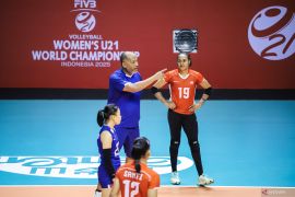 Latihan Timnas Voli Putri Indonesia U-21