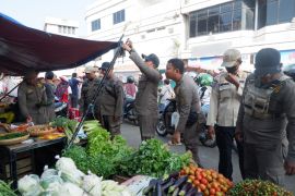 Pemkot Bandarlampung tertibkan PKL di Pasar Pasir Gintung dan SMEP