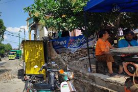 Warga Mataram masih mengalami trauma pasca-banjir