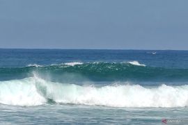 BMKG:  Pelayaran waspada gelombang tinggi 6 meter tiga hari ke depan