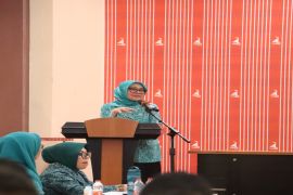 TP PKK Sulbar tekankan pentingnya pola asuh anak