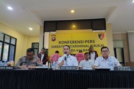 Polda Kalbar menindak 40 kasus PETI dan 20 kasus BBM subsidi