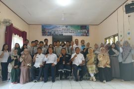 PT Timah berikan pelatihan membatik Eco Print SLB Mentok