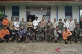 Pemkab Solok Selatan lepas tim tracking Gunung Kerinci