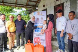 Pemkot Banjarbaru salurkan 435 paket sembako bagi warga tak mampu