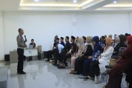 Polresta Banjarmasin-BPKH RI tingkatkan disiplin berlalulintas di kalangan guru