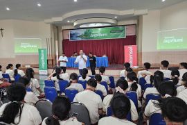 Telkomsel edukasi pelajar Manado peduli Lingkungan