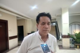 DPRD Surabaya kritisi temuan bantuan seragam sekolah