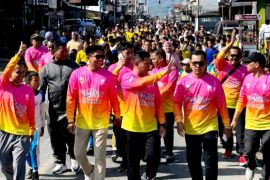 Semarak hari kemerdekaan menggema dari Padang Gelugur, Pasaman lewat jalan sehat