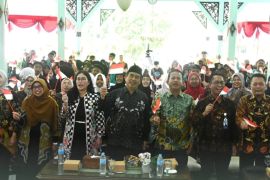 OJK Kediri ajak siswa menabung sejak usia dini