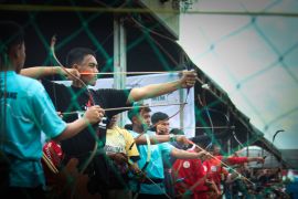 Pemkot Makassar perkuat mental dan spritual santri lewat lomba memanah