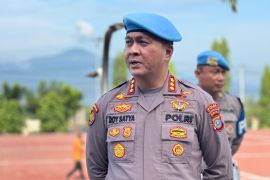 Polda Sulteng tegaskan memproses hukum oknum polisi terlibat pengeroyokan