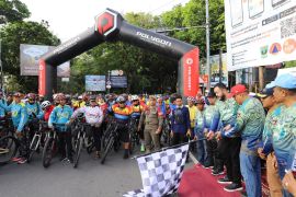 Wako Fadly Amran lepas 30 ribu peserta Gowes Siti Nurbaya Adventure IX