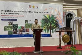 BPDP dan Disbun  Sumsel bekali 123 petani sawit pengetahuan ISPO