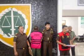 Kejari Pasaman tangkap mantan wali nagari tersangka korupsi dana desa (Video)