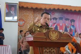 Gubernur Jambi paparkan kunci  sukses kepada ribuan mahasiswa baru Unja