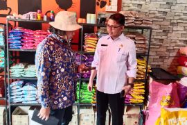 DKPP Kabupaten Bintan awasi penjualan obat hewan secara rutin