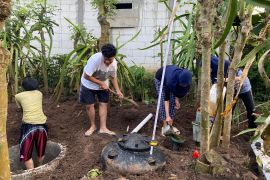 Mahasiswa UB dampingi warga Banyuwangi produksi biogas