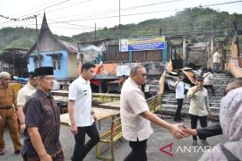 Sinergi Pemko Sawahlunto dan legislator DPR RI Andre Rosiade pulihkan pasar Silungkang pasca kebakaran