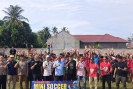 Di lapangan pribadinya, Darma Wijaya gelar turnamen mini soccer