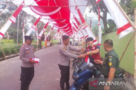 Polres Garut persiapkan 10 ribu Bendera Merah Putih meriahkan HUT RI