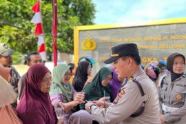 Polres Bangka Tengah gelar operasi pasar murah