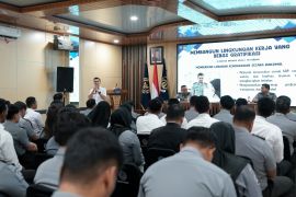 Kepala Imigrasi Kendari-Sultra minta pegawai tolak  gratifikasi