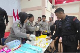 RS Bhayangkara Kendari periksa kesehatan terpadu personel Brimob Sultra