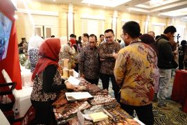 Bank Jatim ungkit daya saing UMKM binaan lewat misi dagang