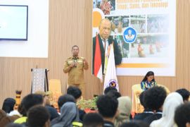 Gubernur Safanpo mendorong mahasiswa teknik sipil kembangkan ketrampilan