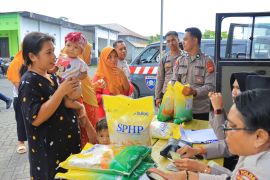 Polda Malut bantu warga lewat pangan murah hadapi kenaikan harga