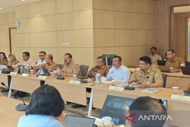 Genjot layanan kesehatan, Bupati Madina temui menteri kesehatan