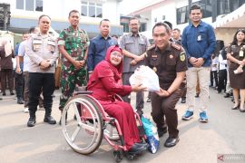 Kejaksaan Kabupaten Bekasi gelar pasar murah