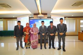 Rektor lantik pejabat baru Unand