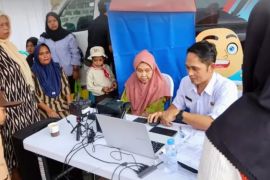 Bupati Purwakarta sebut kehadiran pelayanan publik keliling percepat proses