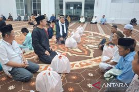 Pemkab Bangka Tengah salurkan bansos melalui program Sajadah Fajar