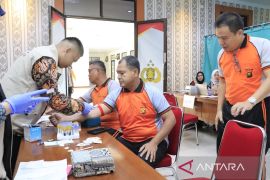 Polda Jambi gelar cek kesehatan rutin